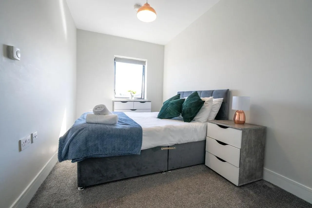Rooftop Apartment At Queens Beautiful Views 벨파스트