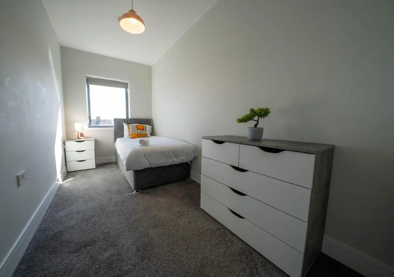 Rooftop Apartment At Queens Beautiful Views 벨파스트 0*,